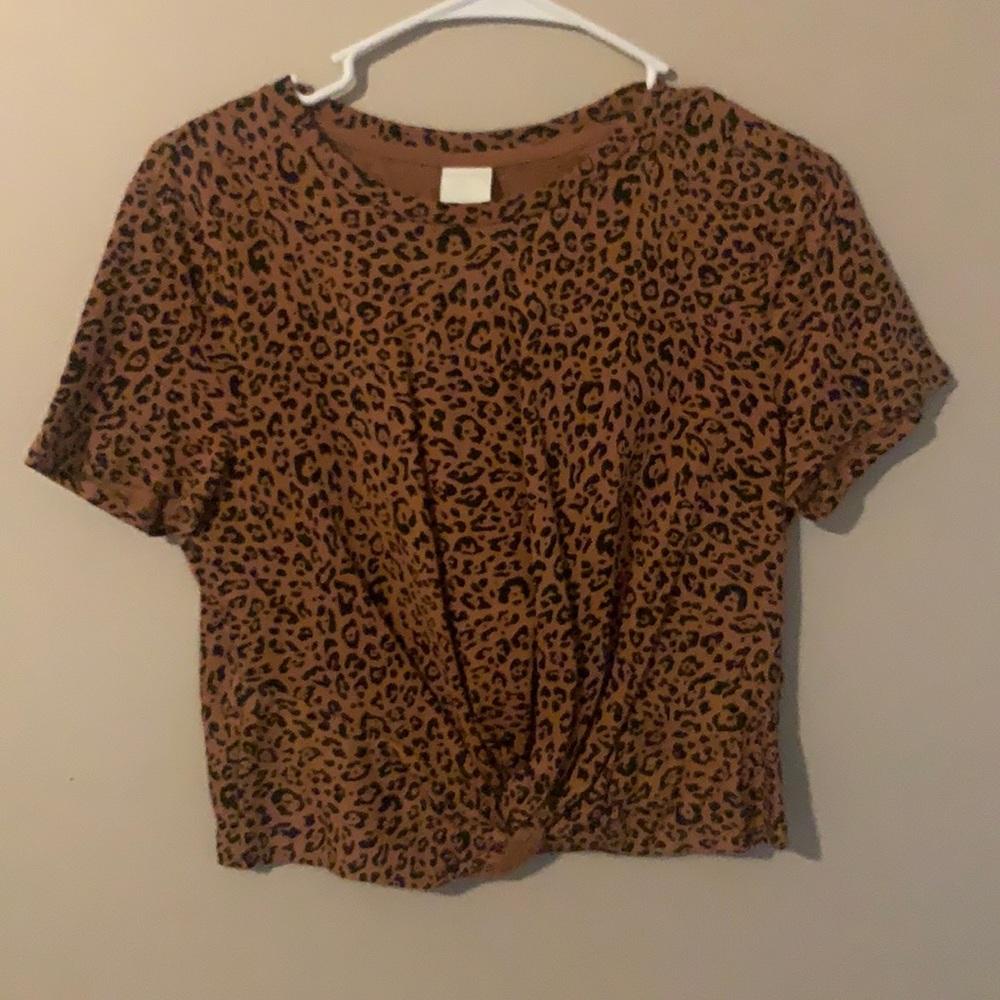 cropped t-shirt